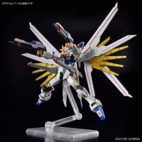 hg250-mighty_strike_freedom_gundam-3