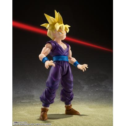 shfiguarts-super_saiyan_son_gohan_the_fighter_who_surpassed_goku-3