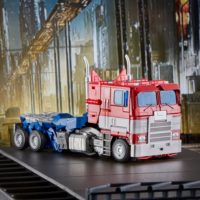 mpm-12-optimus_prime-9